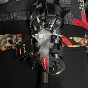 Supreme shedrain Checkered Black and Gray Umbrella. NWT. Warranty replacement.